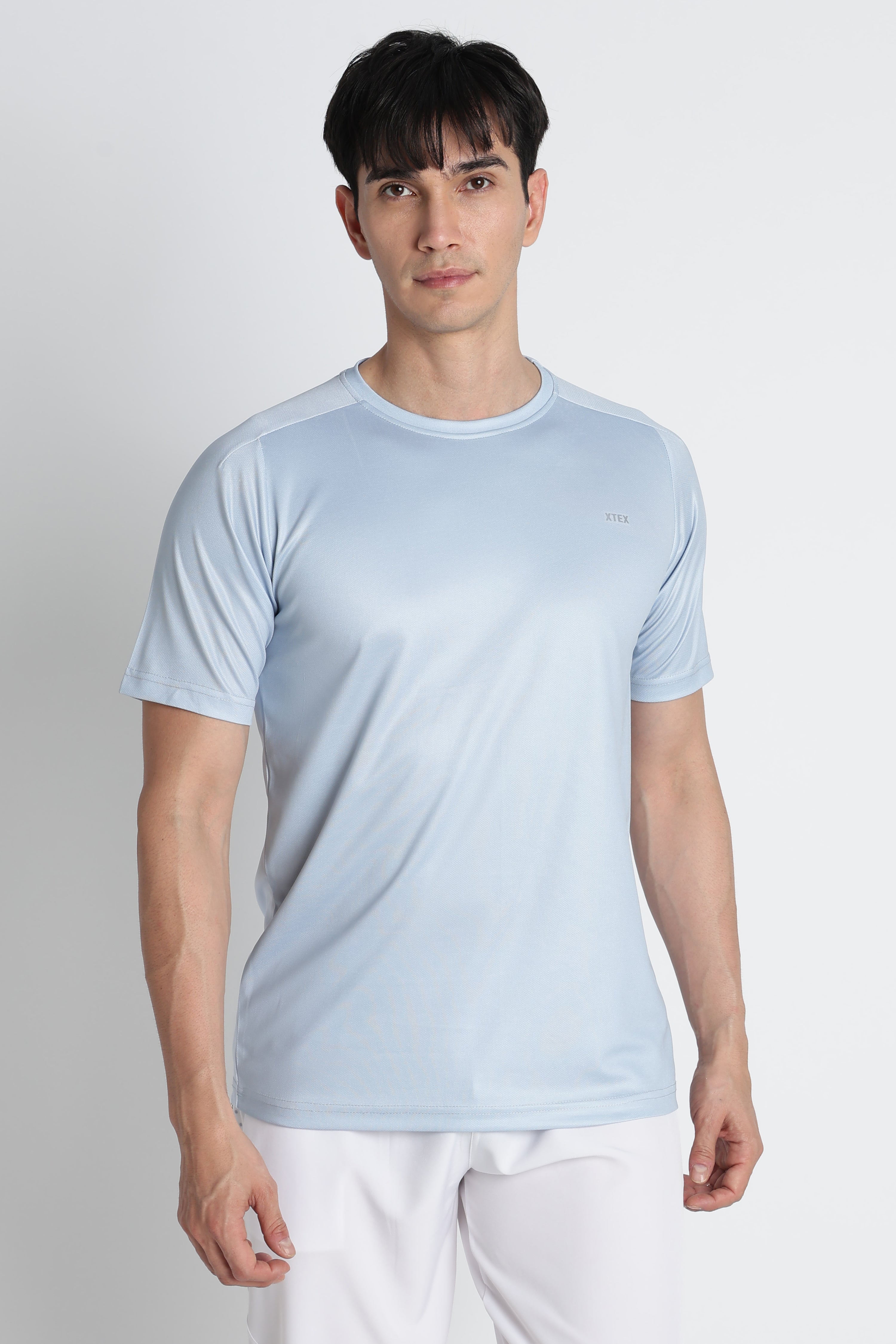 Powder Blue Seamless Jersey Tee – Breathable Athleisure Shirt