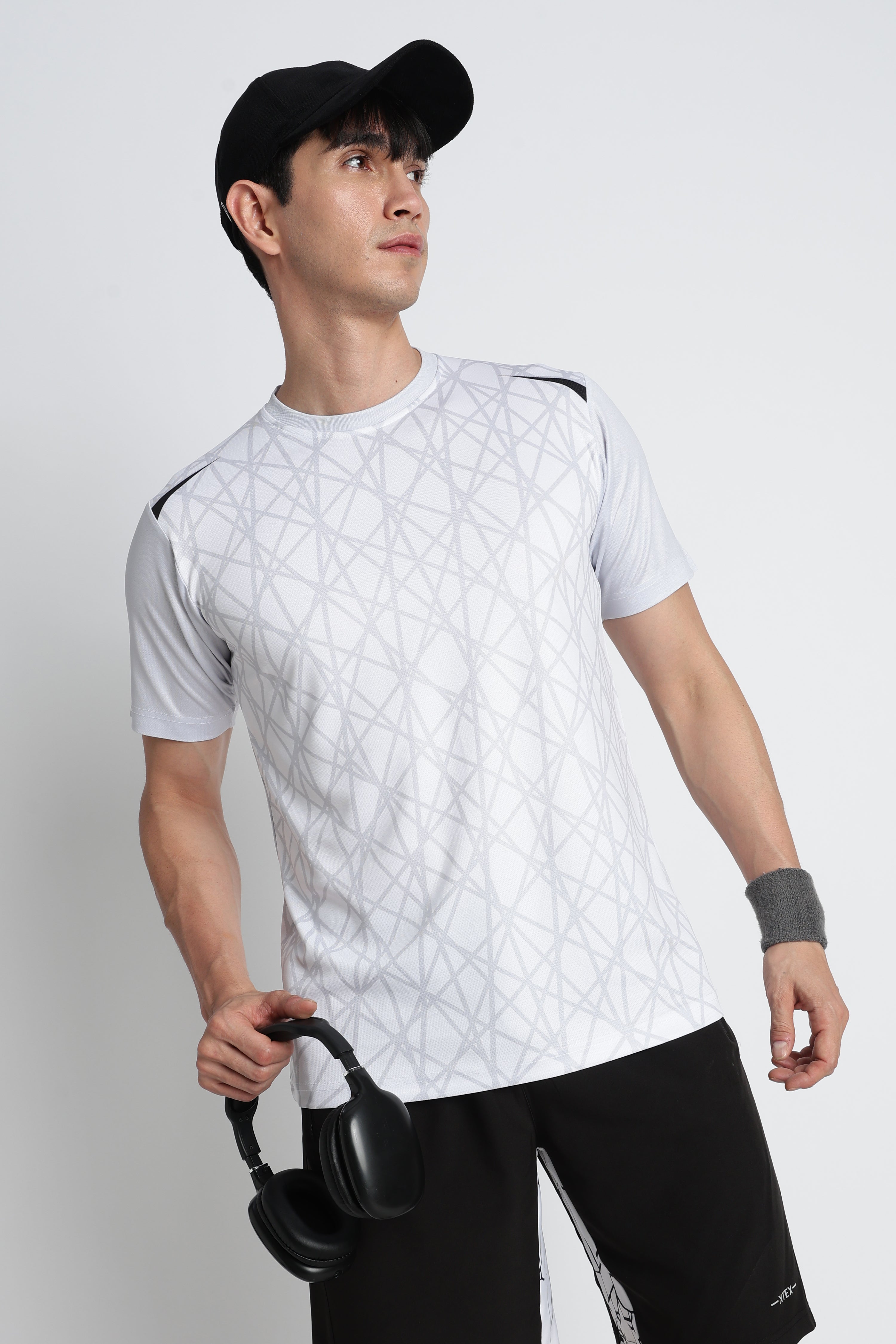 White Geometric Tee – Breathable Activewear for Workouts