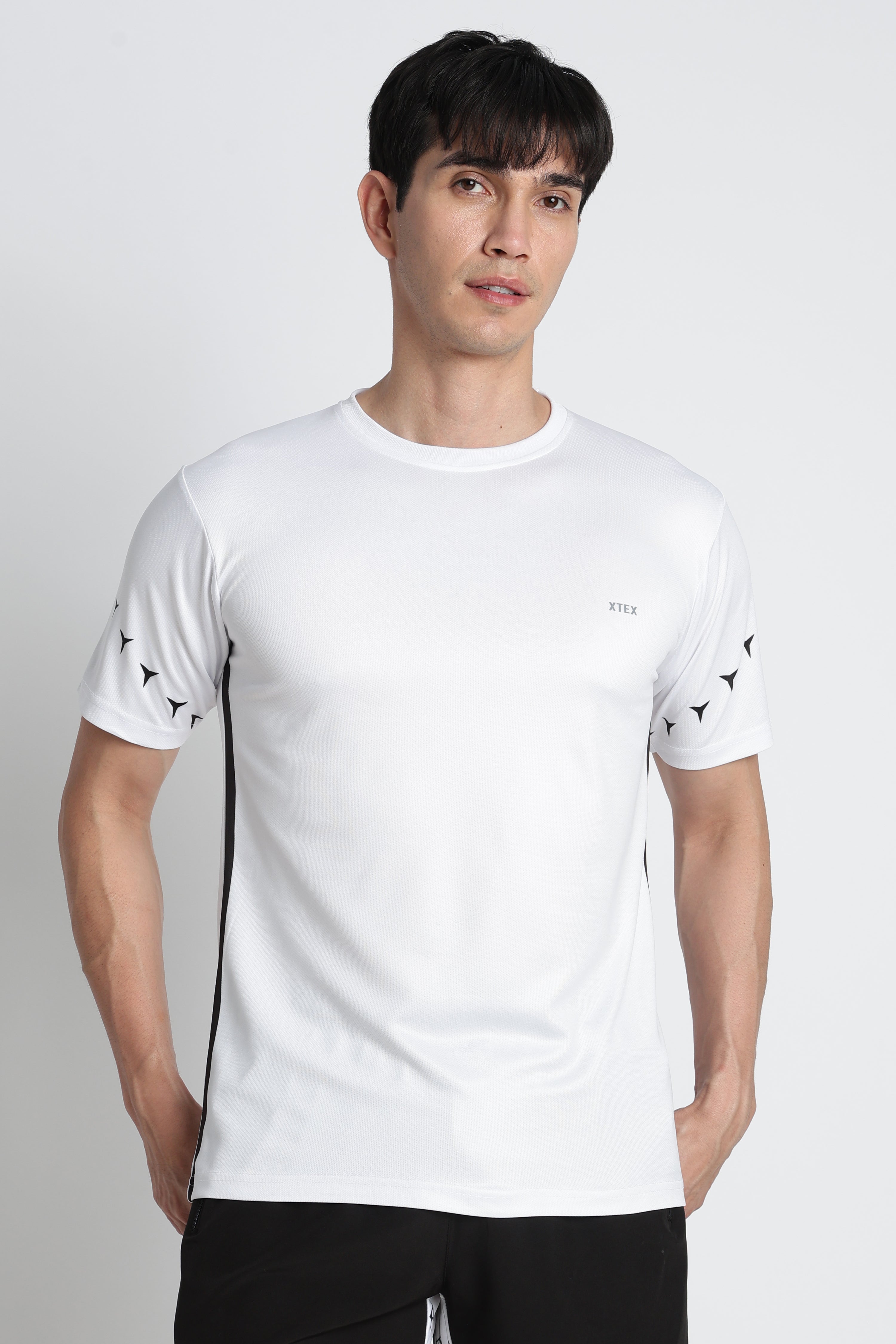 XTEX White Activewear Jersey – Breathable Moisture ‑ wicking
