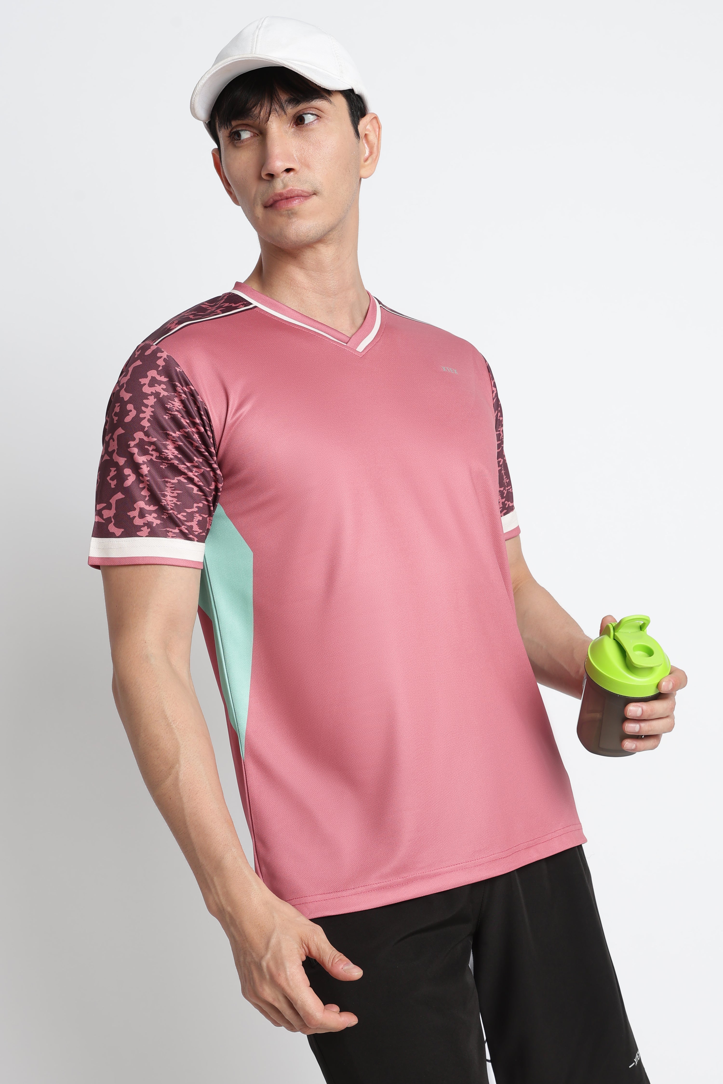 Pink Moisture‑Wicking Gym Tee – V‑Neck Active Jersey with Camo Shoulder Panels
