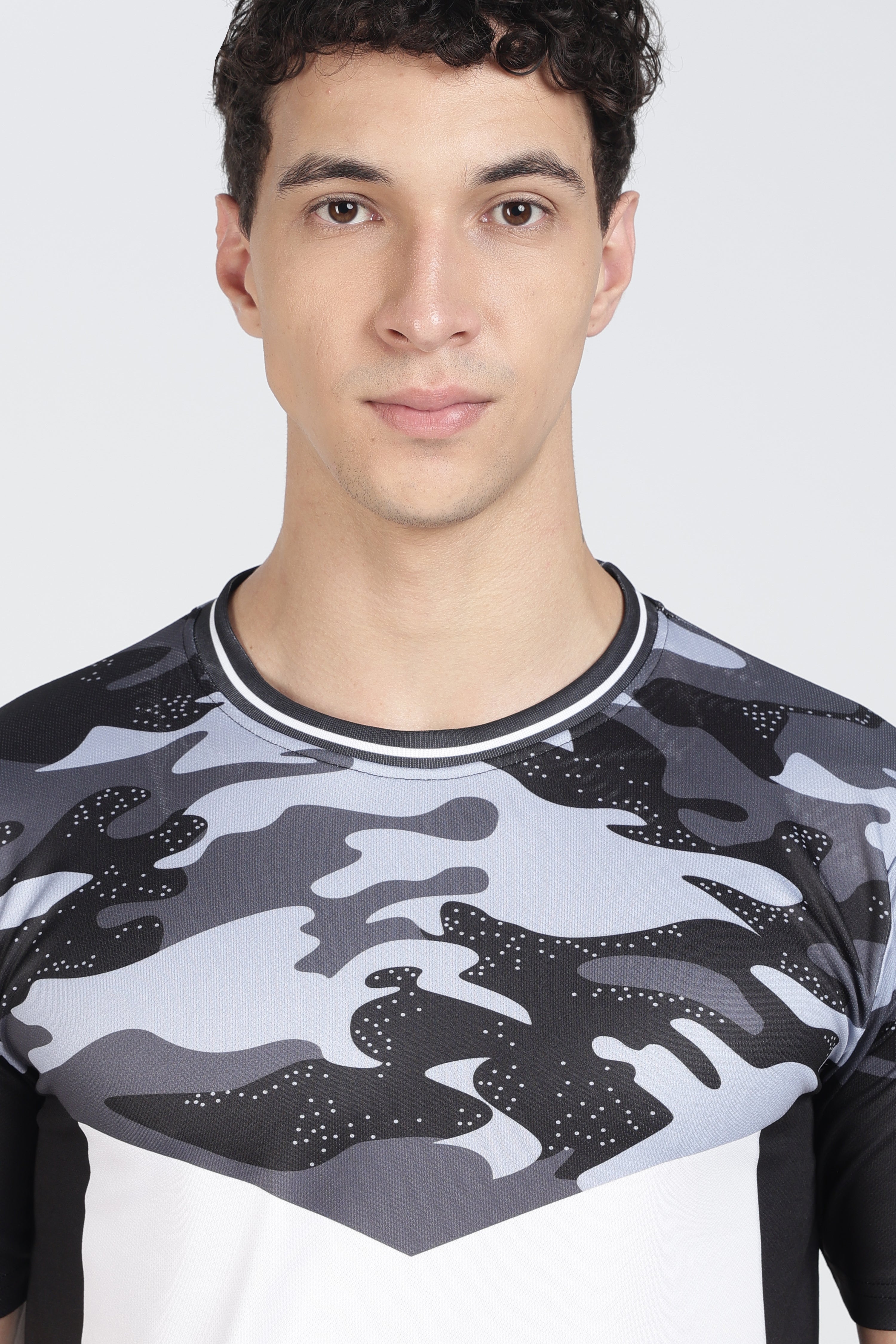 Grey‑Black Camouflage Athletic Tee – Moisture‑Wicking Jersey