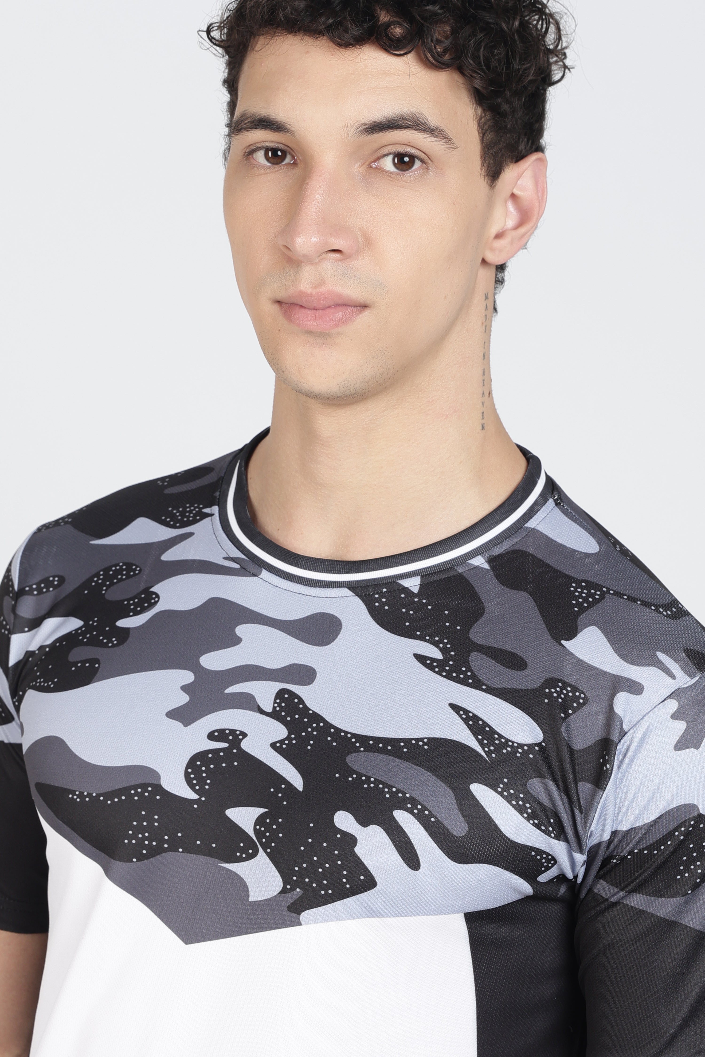 Grey‑Black Camouflage Athletic Tee – Moisture‑Wicking Jersey