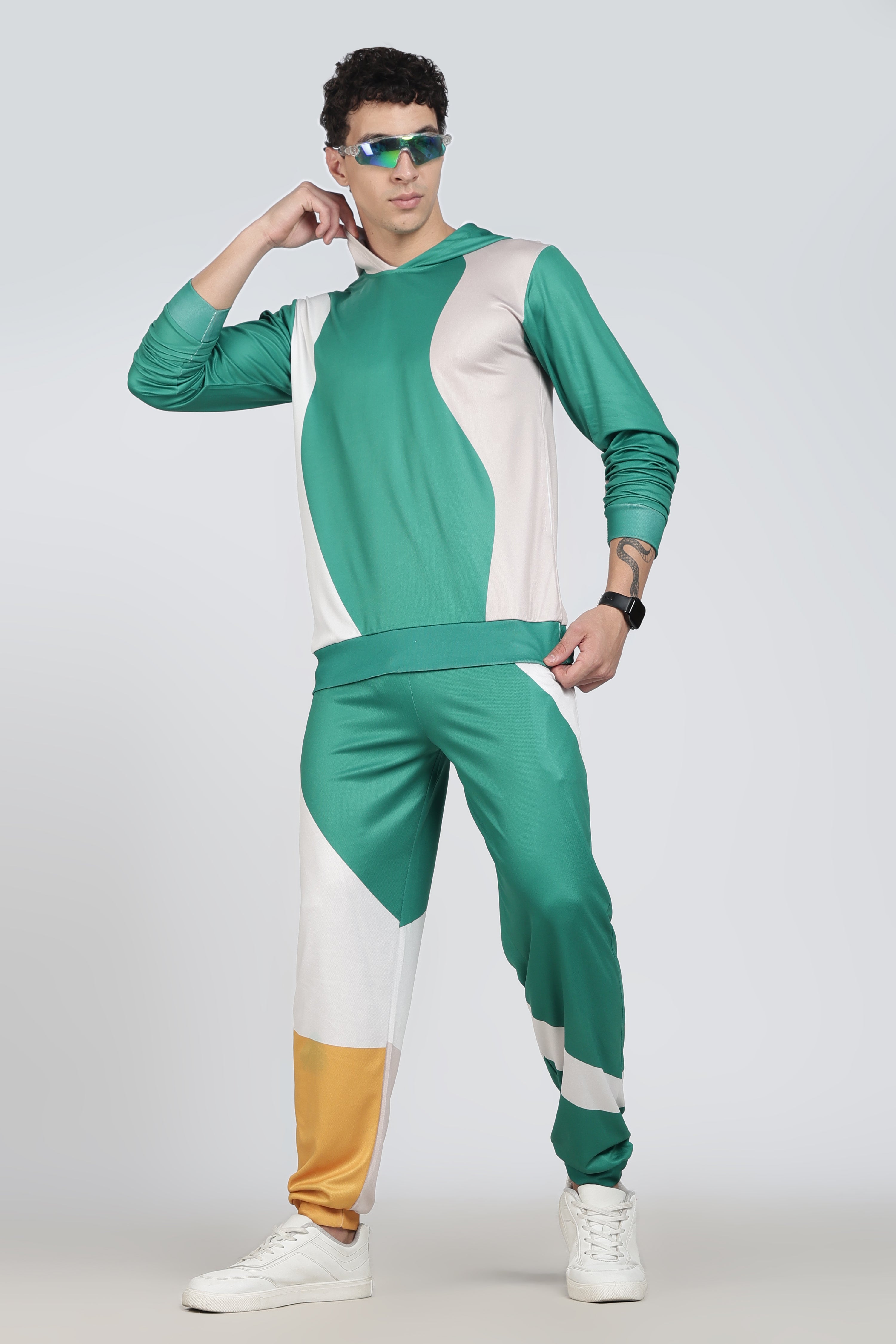 Green‑White Colorblock Hoodie Set – Moisture‑Wicking Active Wear