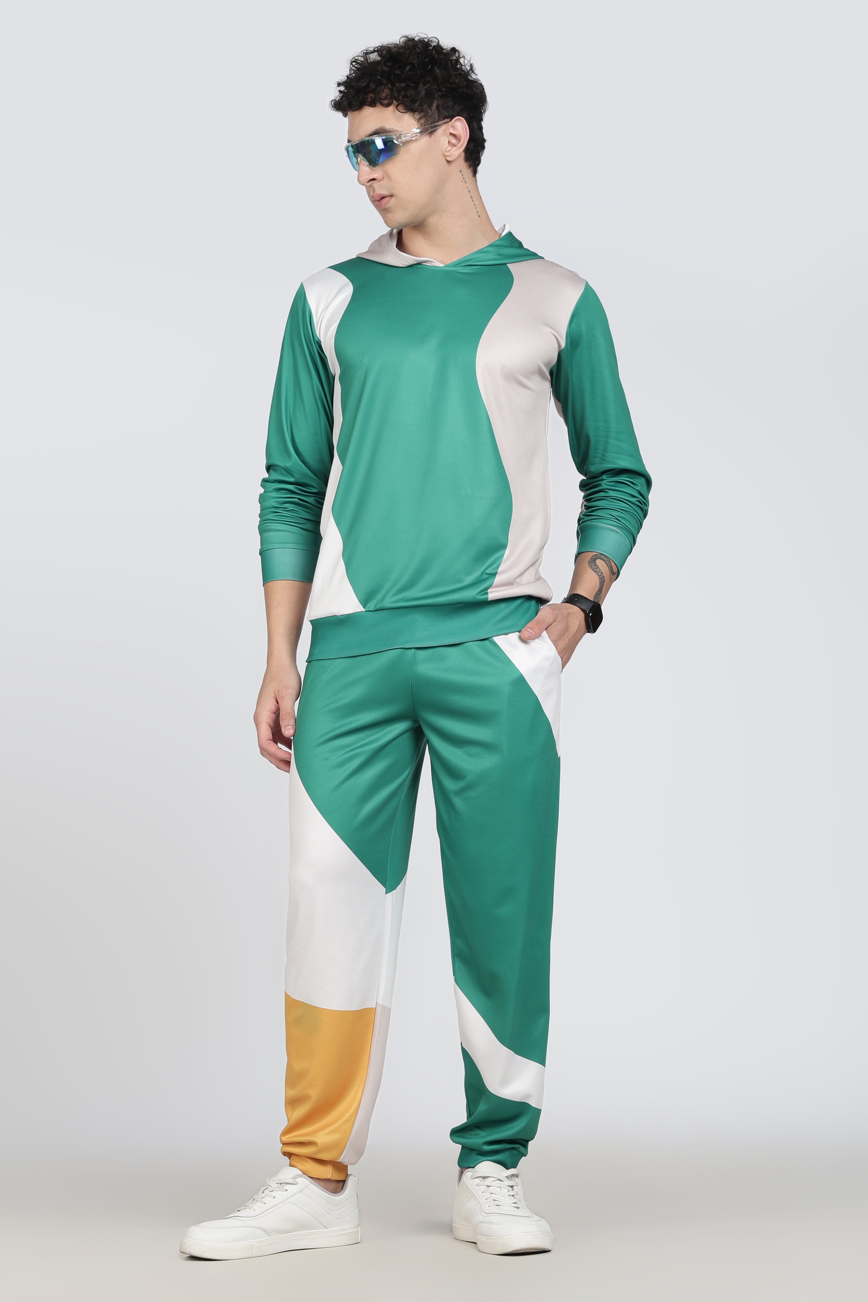 Green‑White Colorblock Hoodie Set – Moisture‑Wicking Active Wear