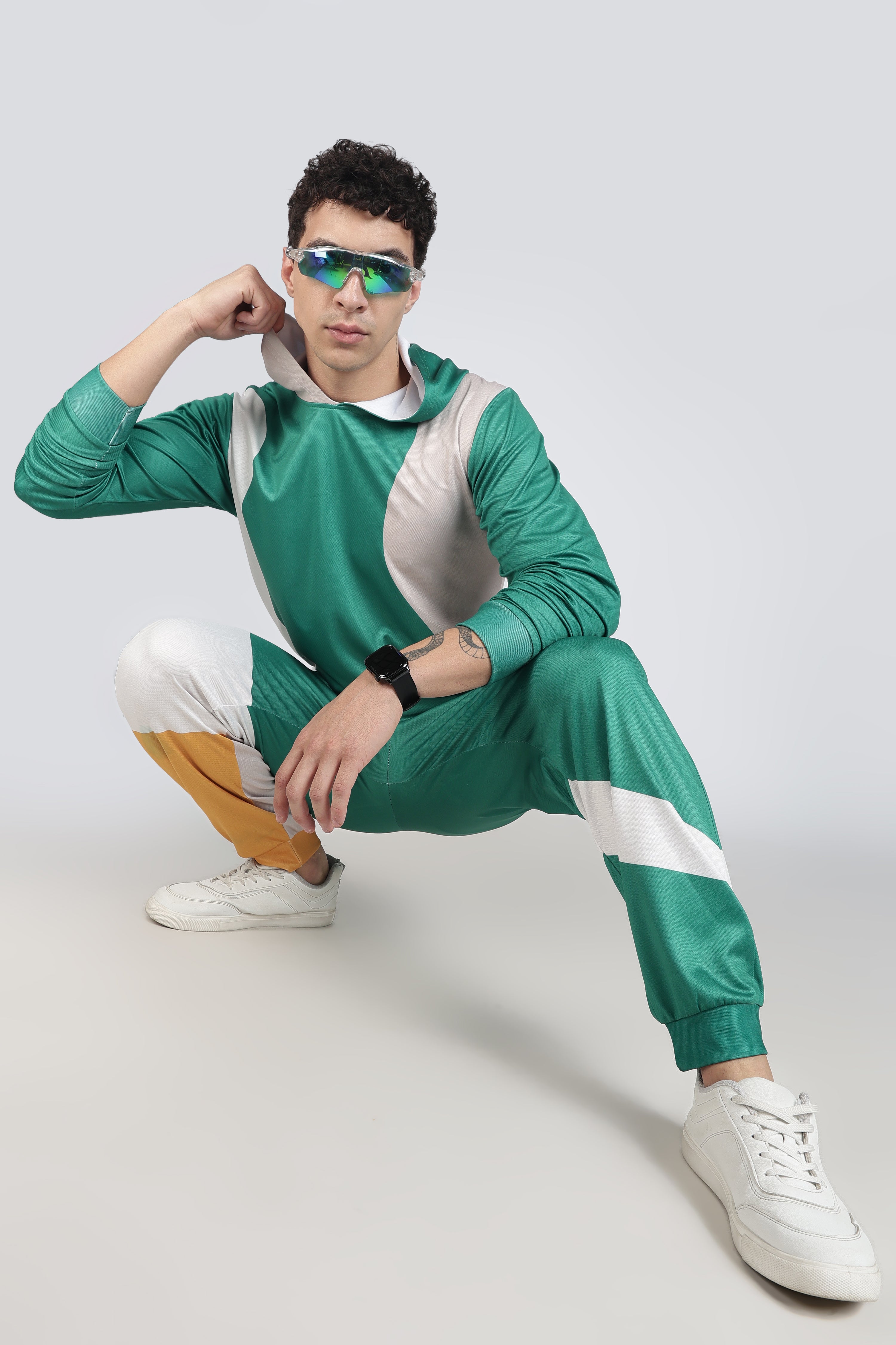 Green‑White Colorblock Hoodie Set – Moisture‑Wicking Active Wear