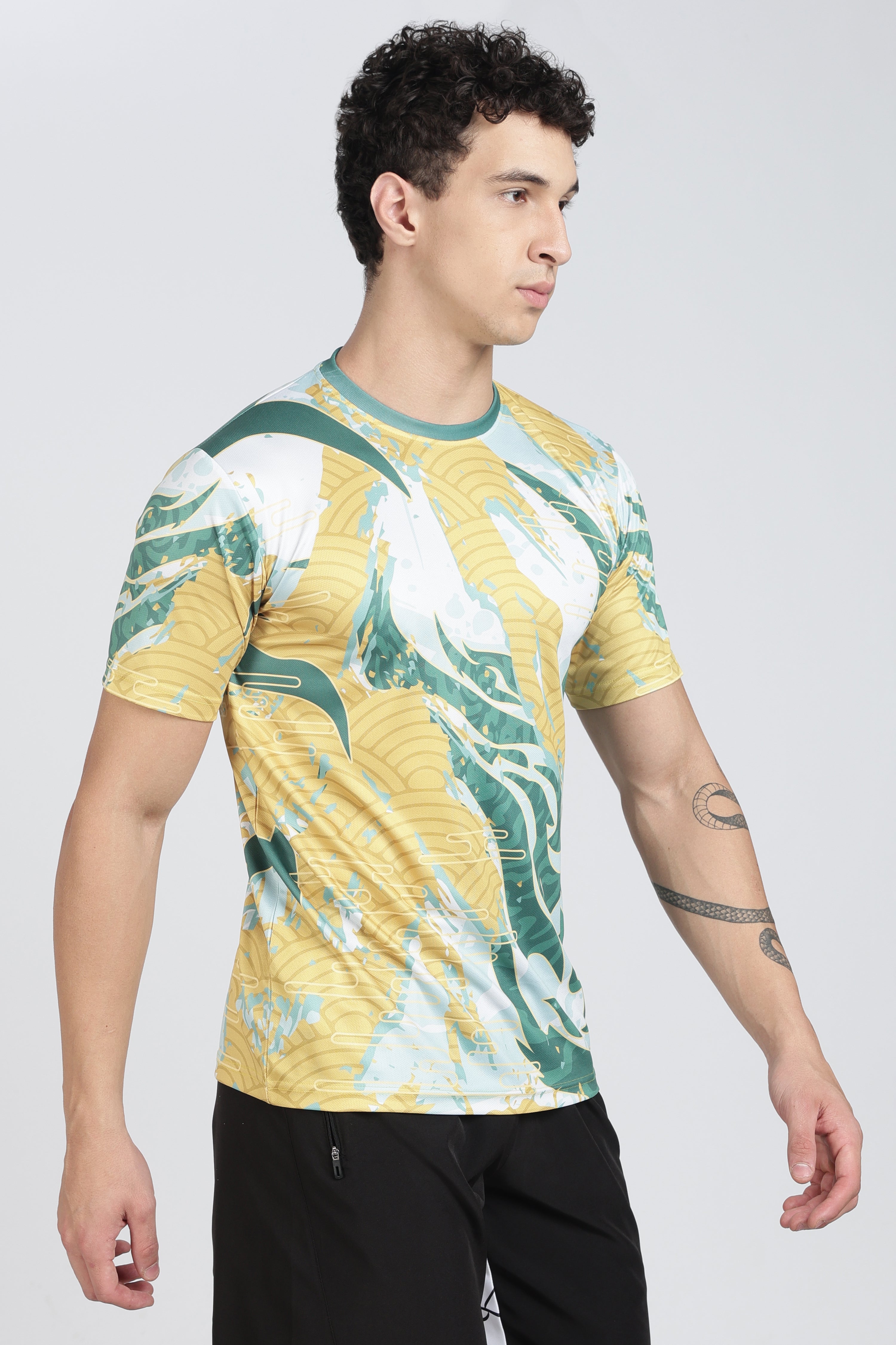 XTEX Green Yellow Abstract Pattern Performance Tee – Fitness Workout T-Shirt
