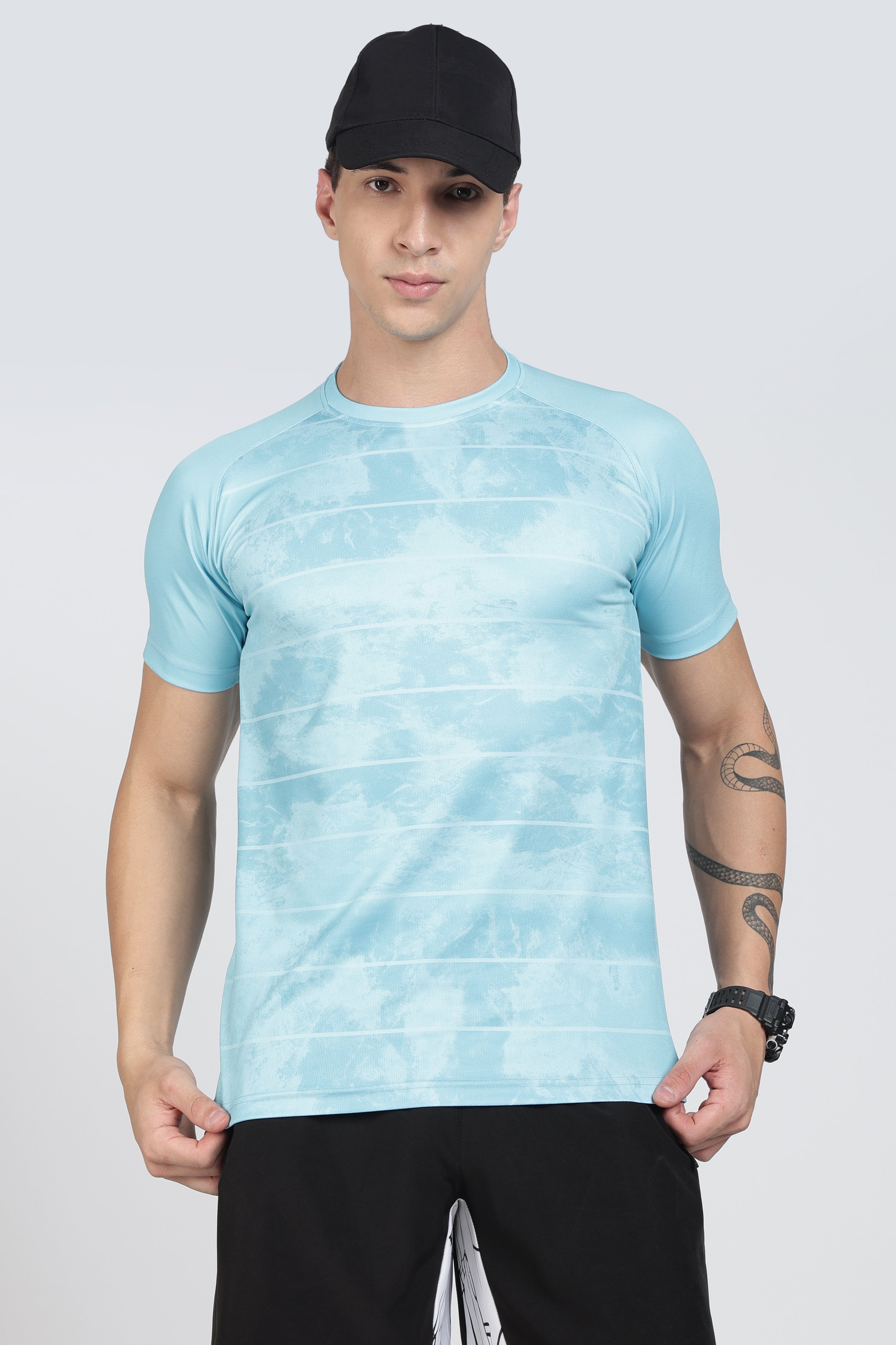 Sky‑Blue Tie‑Dye Striped Tee – Breathable Cloud‑Gradient Athletic Shirt