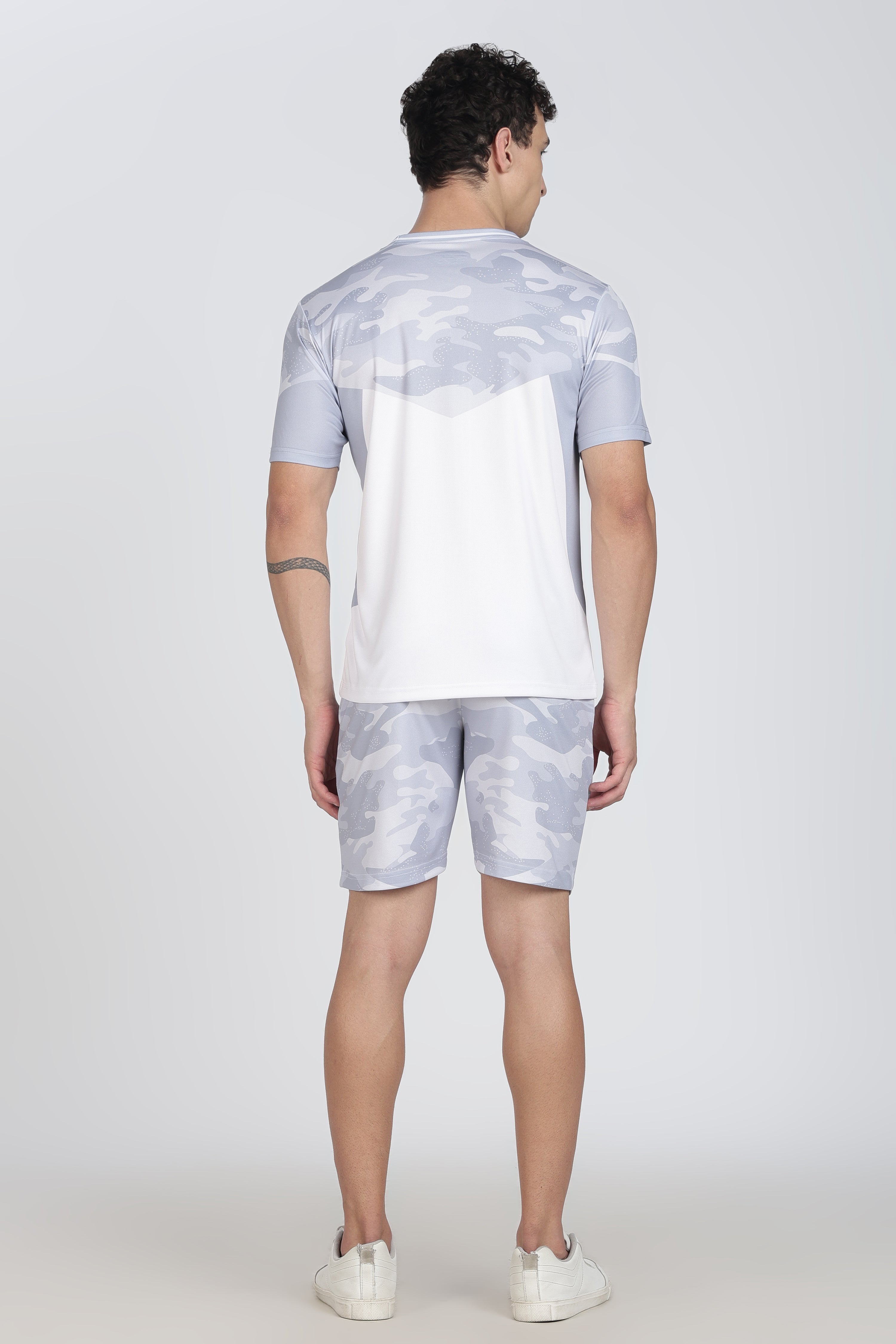Camouflage Active Wear Jersey – Grey & White Athletic Tee for Sports & Everyday
