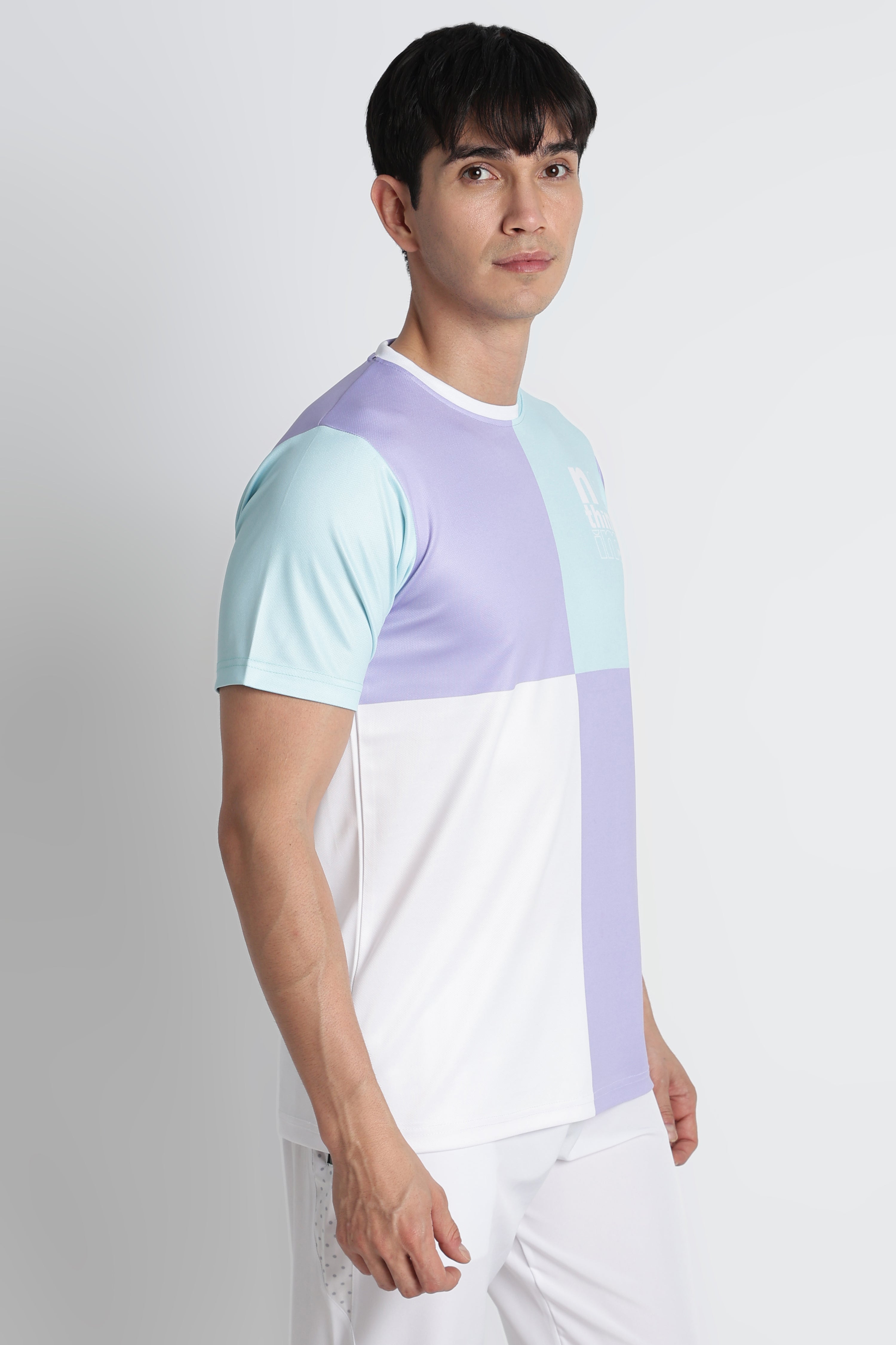 Light Purple Blue Gradient Jersey Tee – Breathable Athleisure Shirt