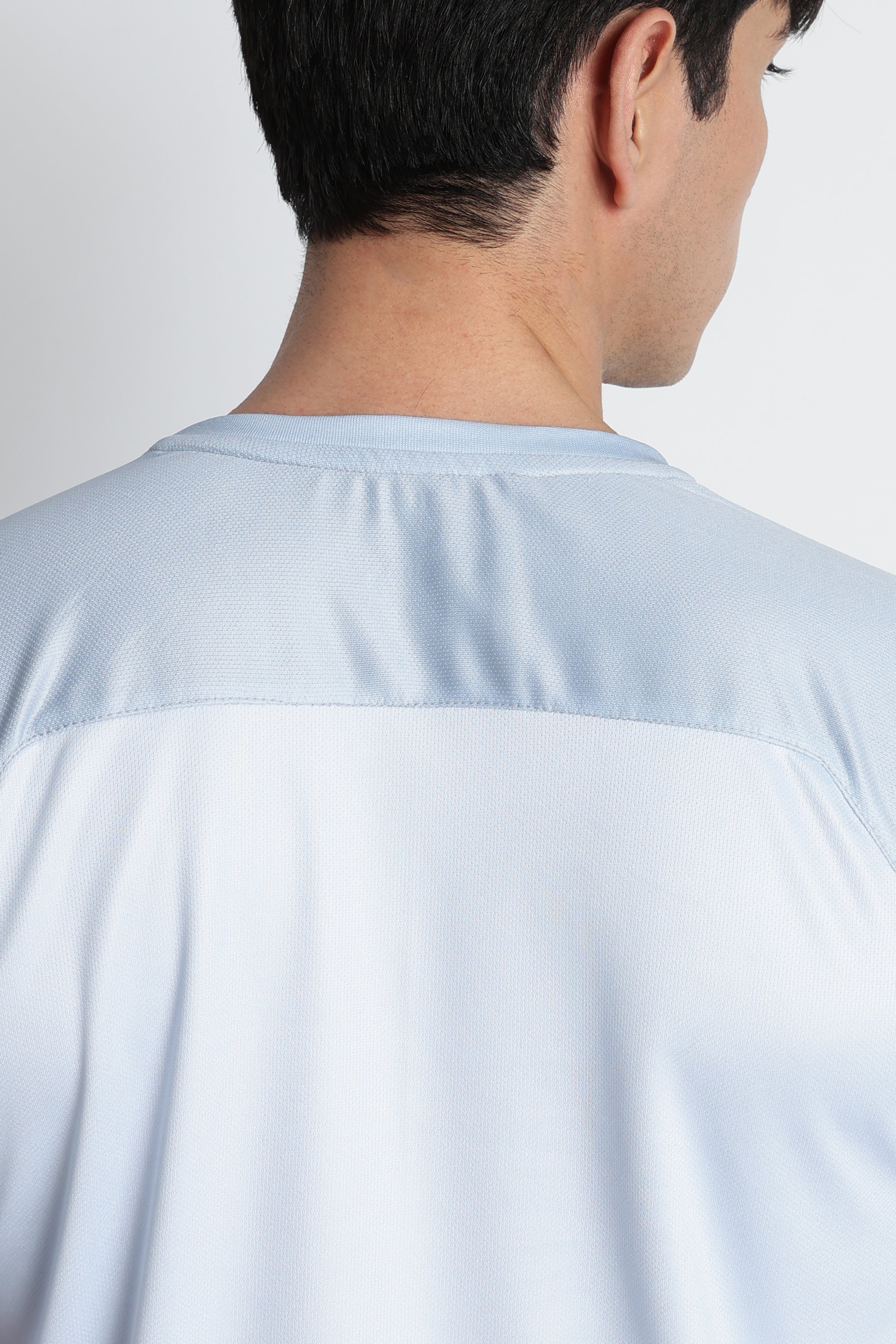 Powder Blue Seamless Jersey Tee – Breathable Athleisure Shirt