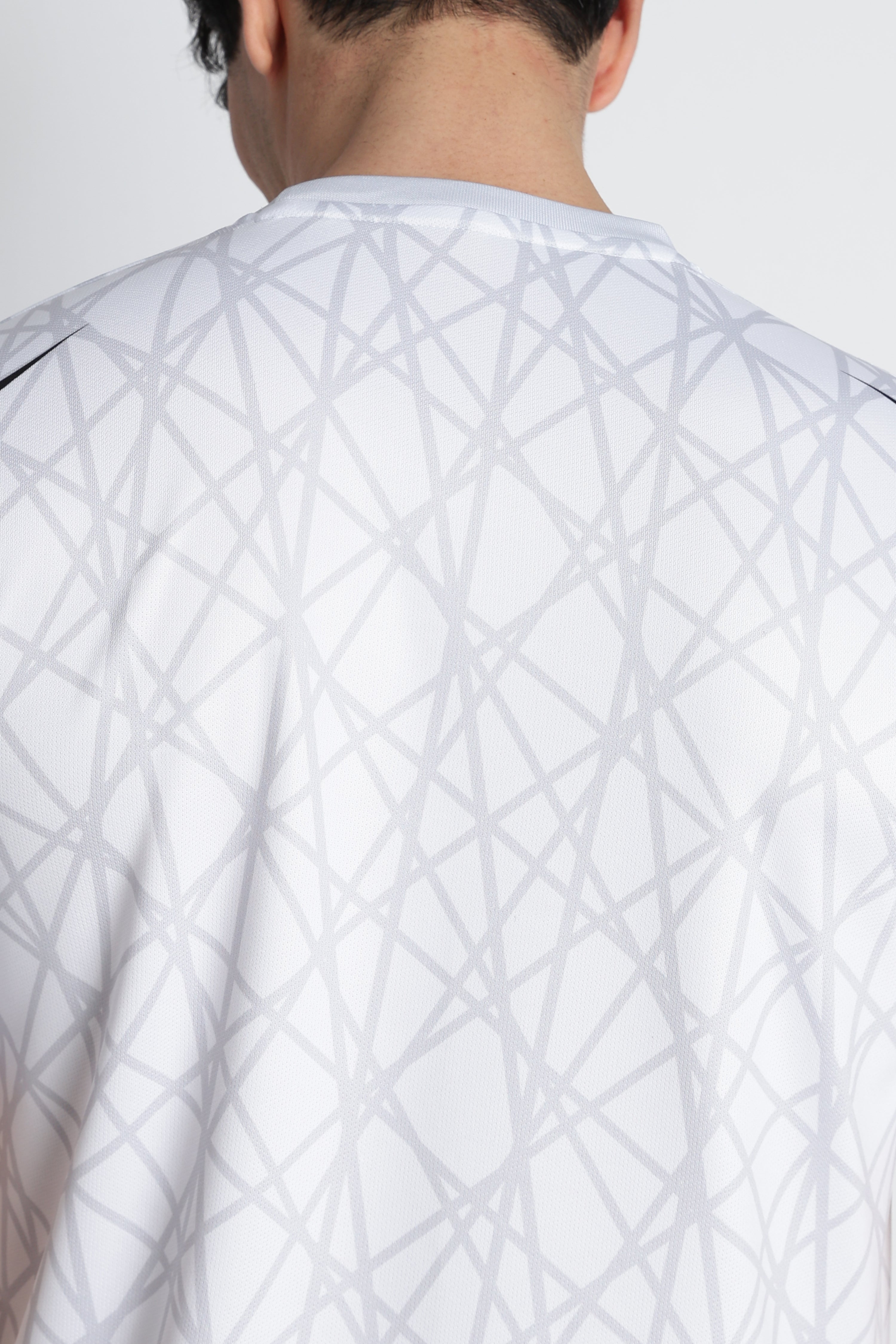 White Geometric Tee – Breathable Activewear for Workouts