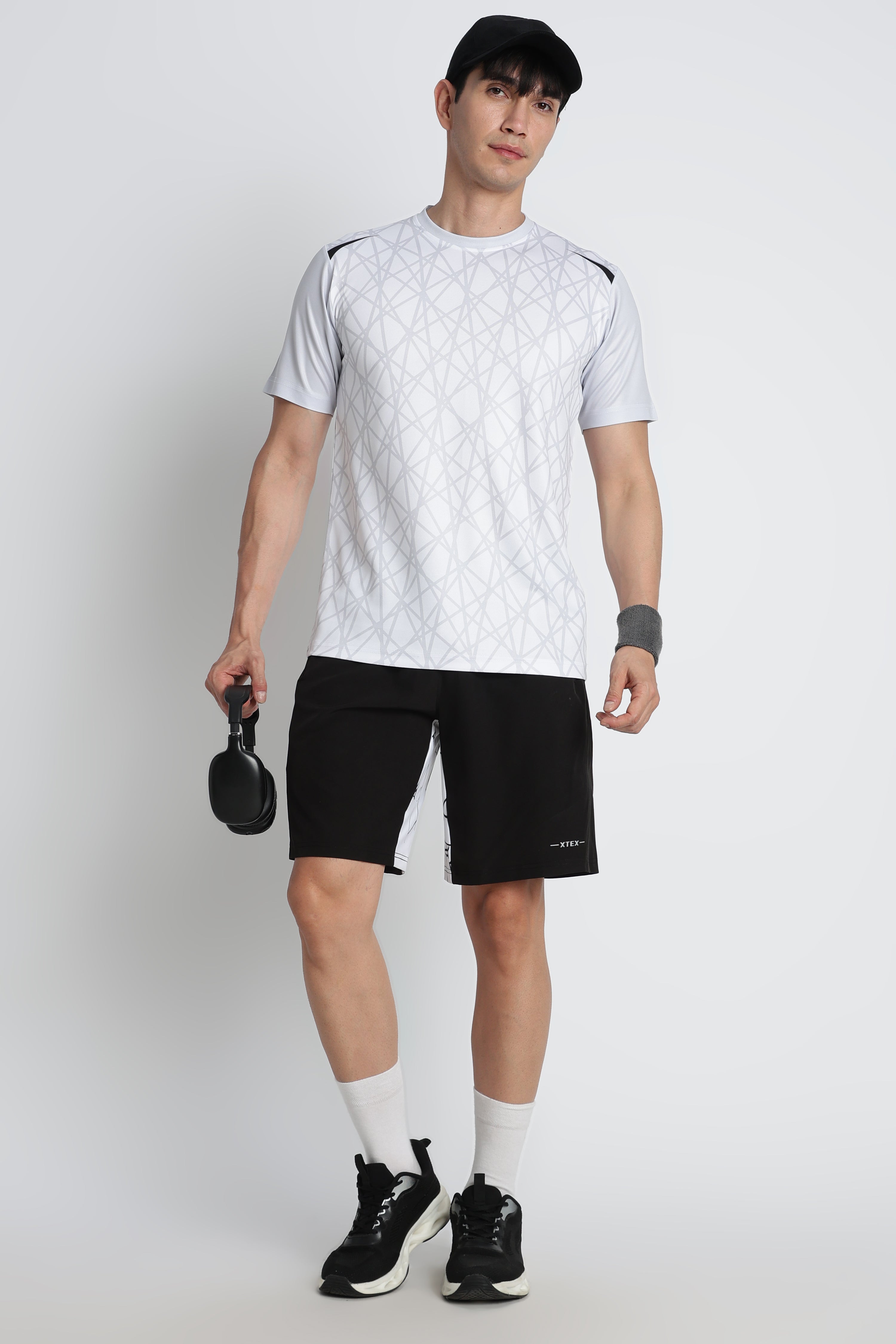 White Geometric Tee – Breathable Activewear for Workouts