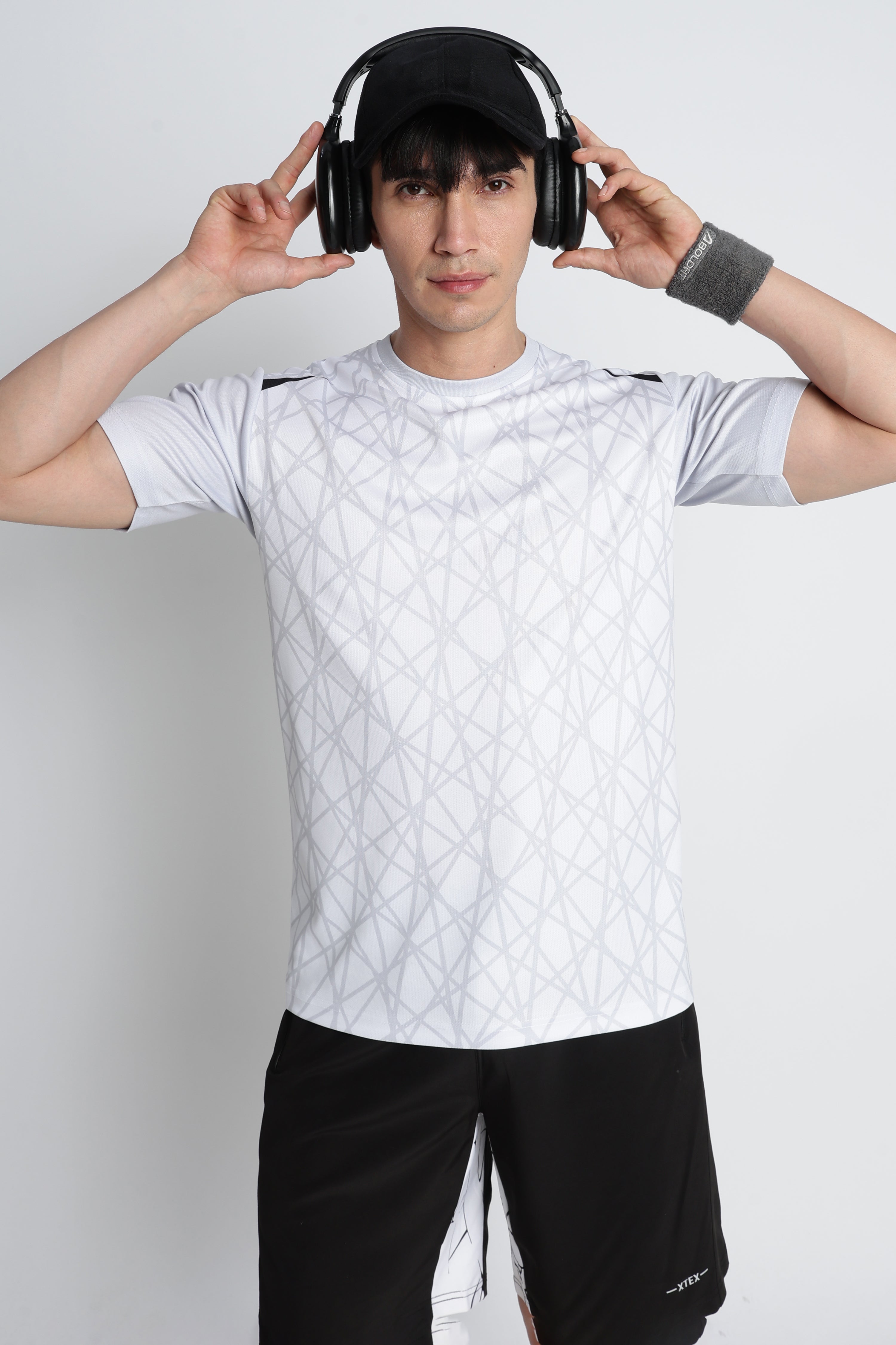 White Geometric Tee – Breathable Activewear for Workouts