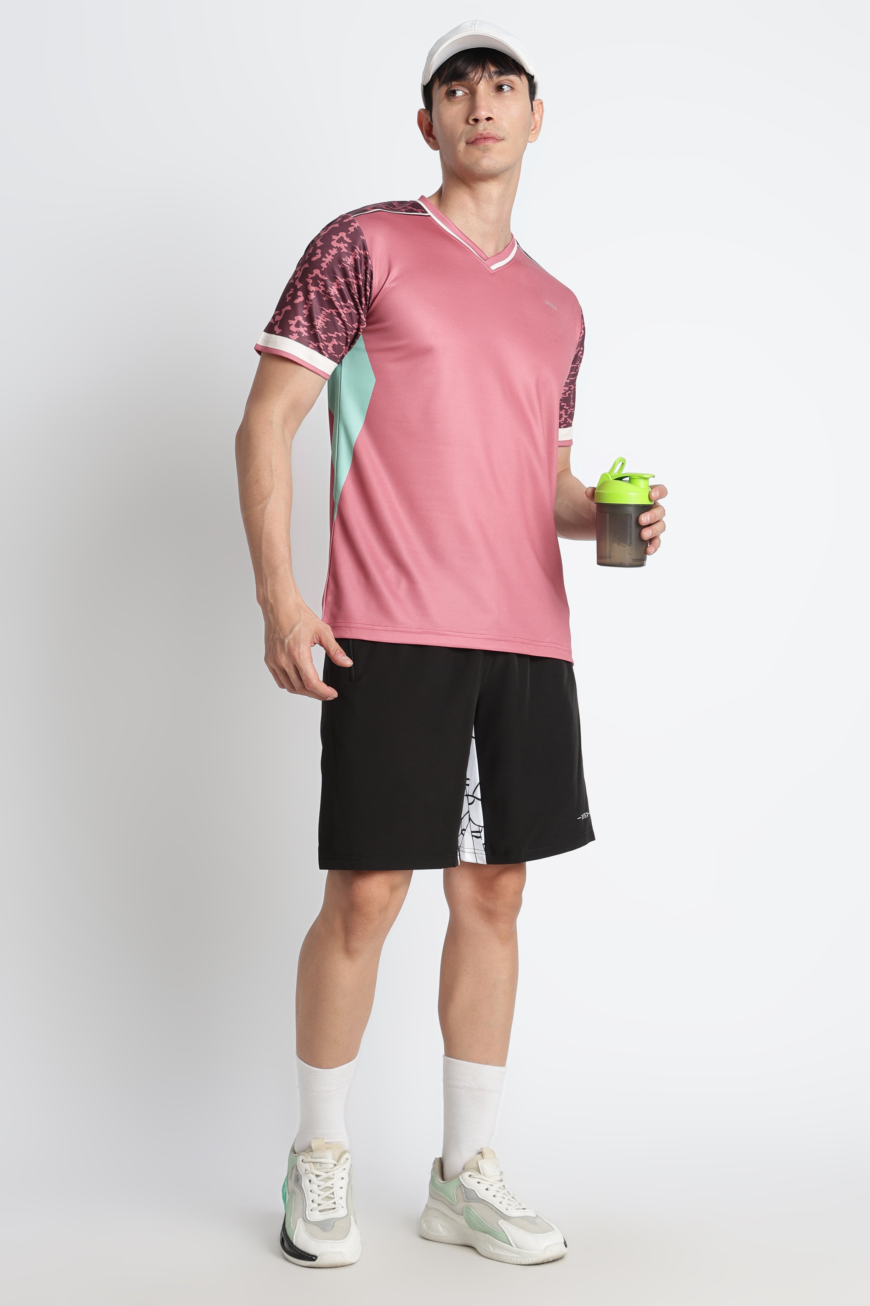 Pink Moisture‑Wicking Gym Tee – V‑Neck Active Jersey with Camo Shoulder Panels