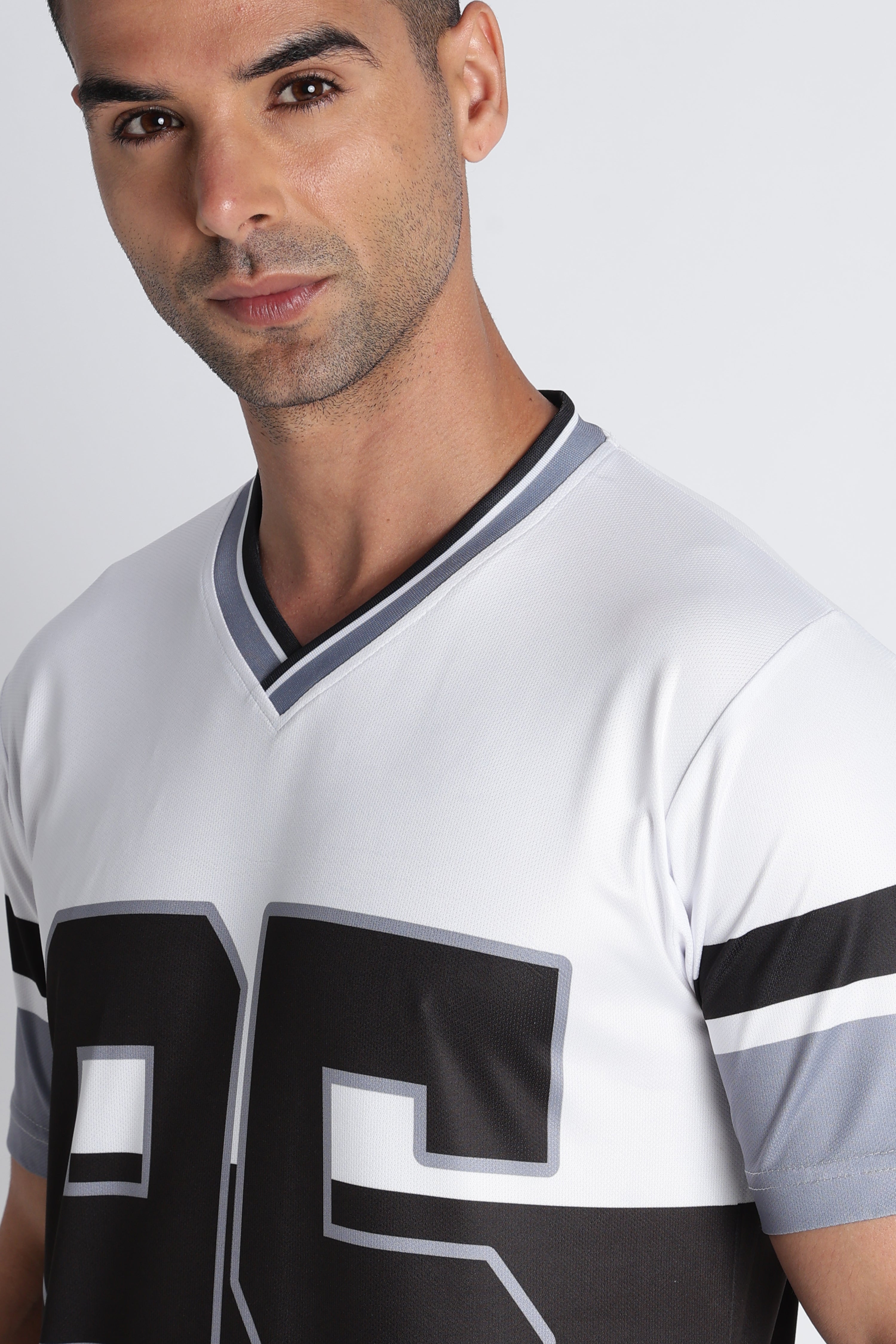 Men’s White Athletic Jersey ‘95’ | V-Neck Sportswear