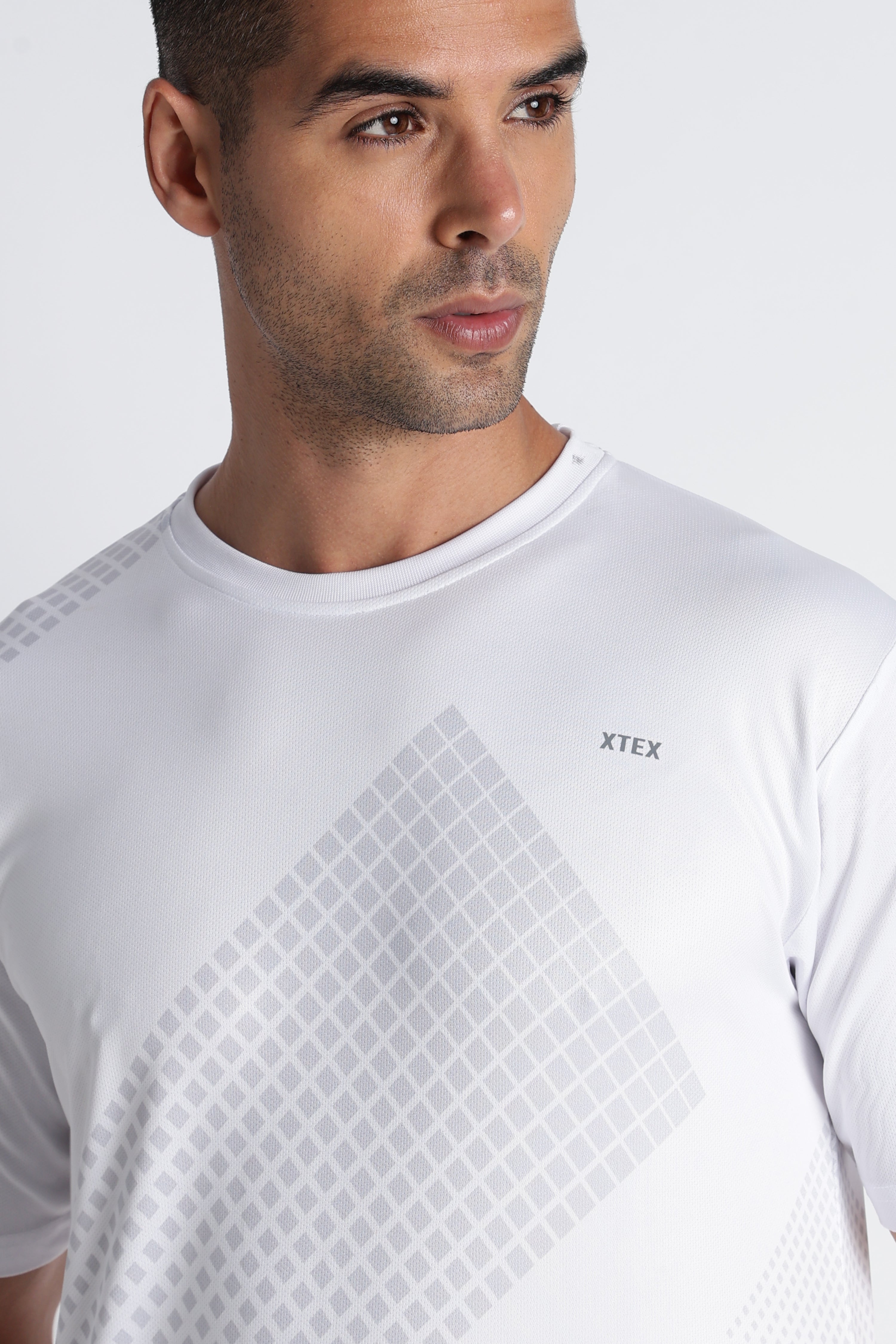 XTEX White Performance T‑Shirt with Gray Diamond‑Grid Pattern
