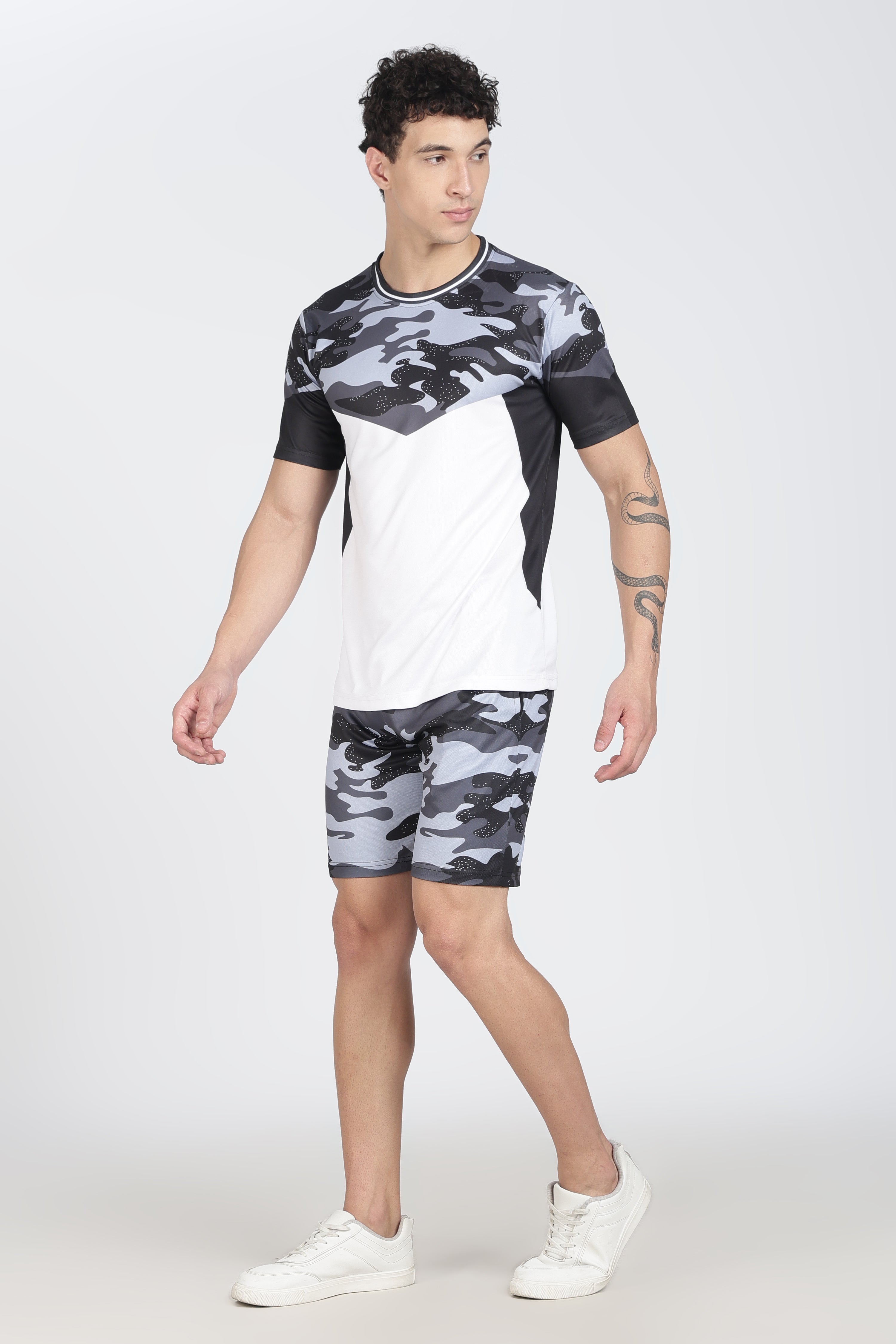 Grey‑Black Camouflage Athletic Tee – Moisture‑Wicking Jersey
