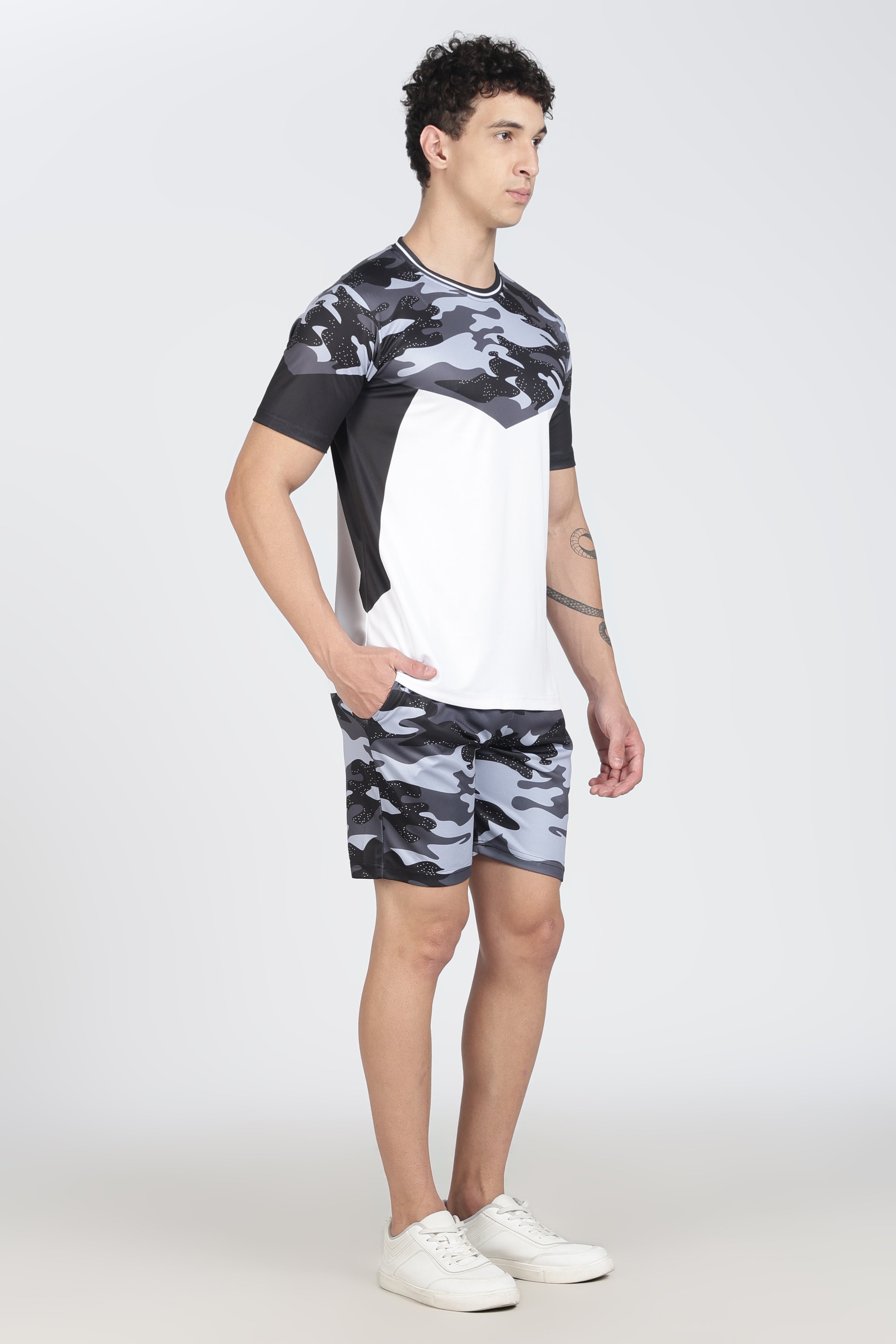 Grey‑Black Camouflage Athletic Tee – Moisture‑Wicking Jersey