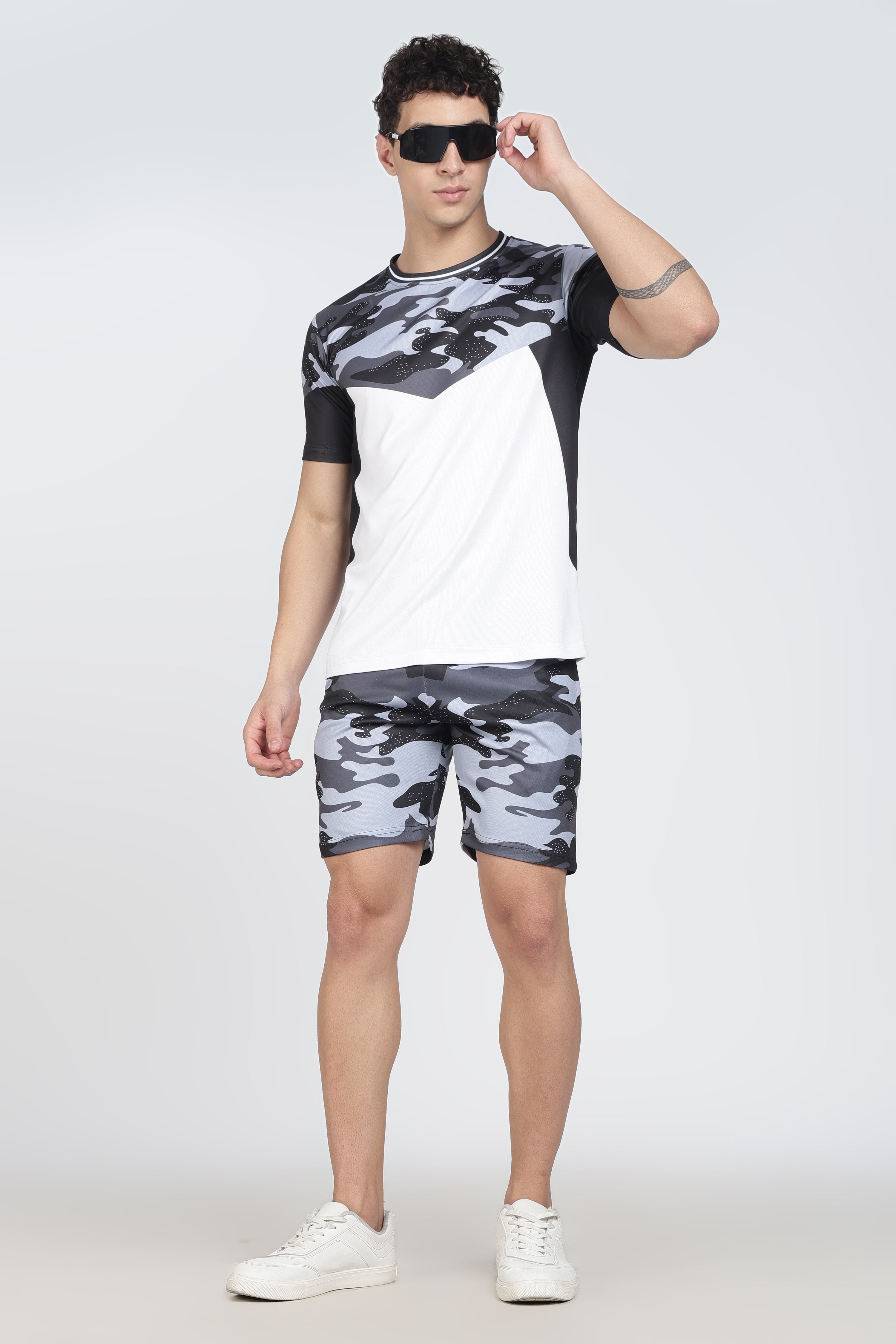 Grey‑Black Camouflage Athletic Tee – Moisture‑Wicking Jersey