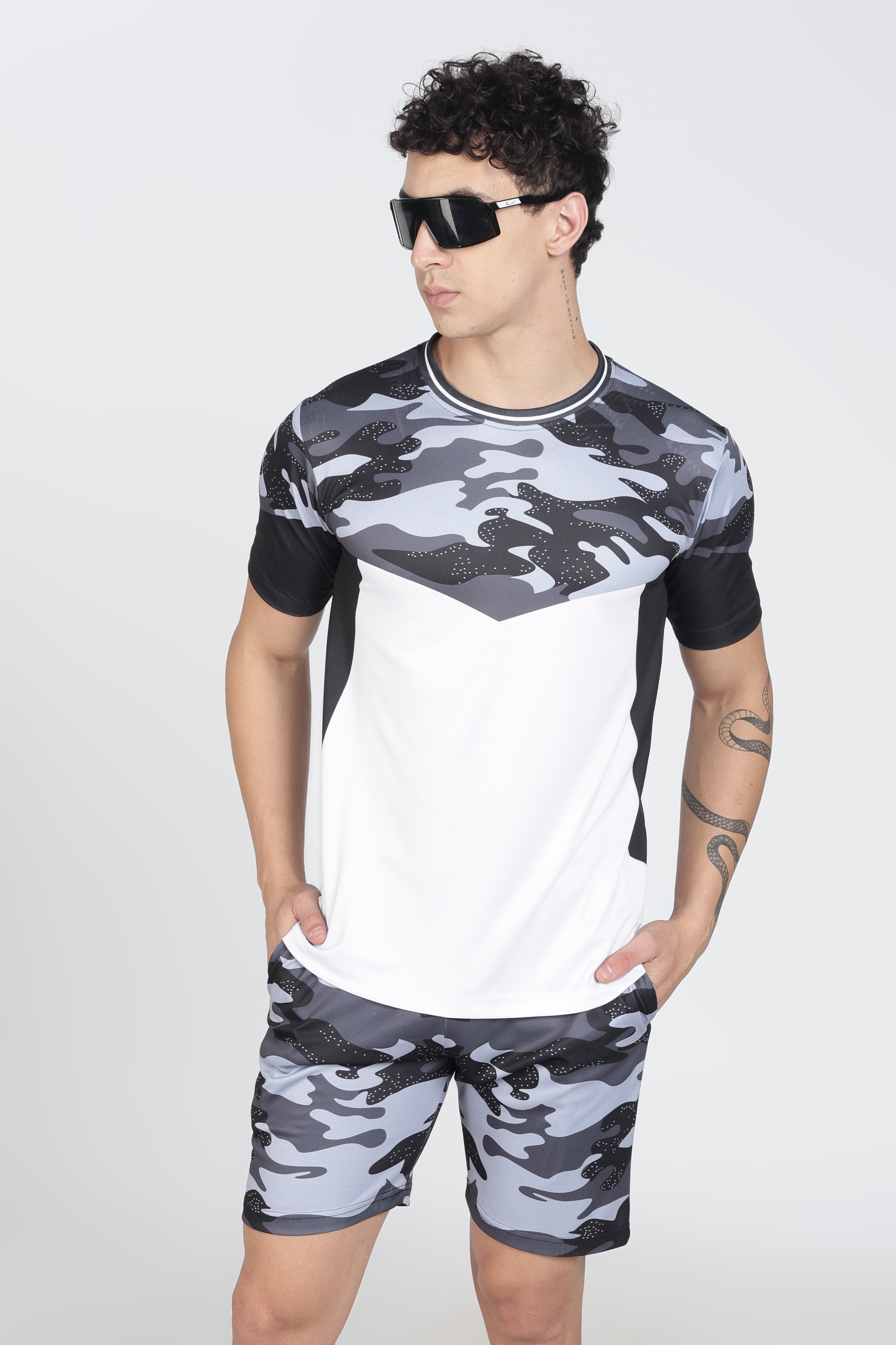 Grey‑Black Camouflage Athletic Tee – Moisture‑Wicking Jersey