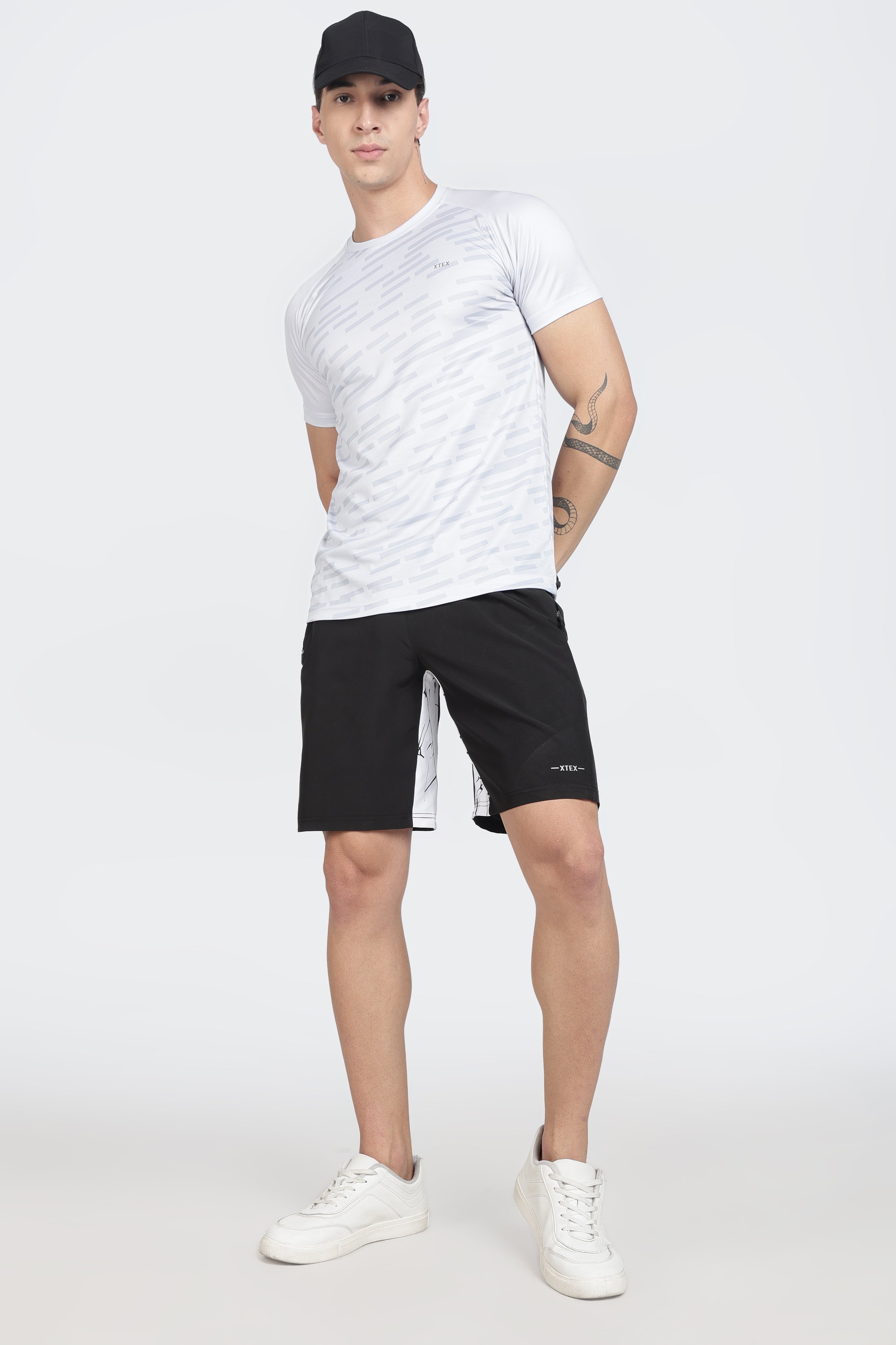 XTEX Silver-Shimmer Performance Jersey – Sporty Athletic Tee