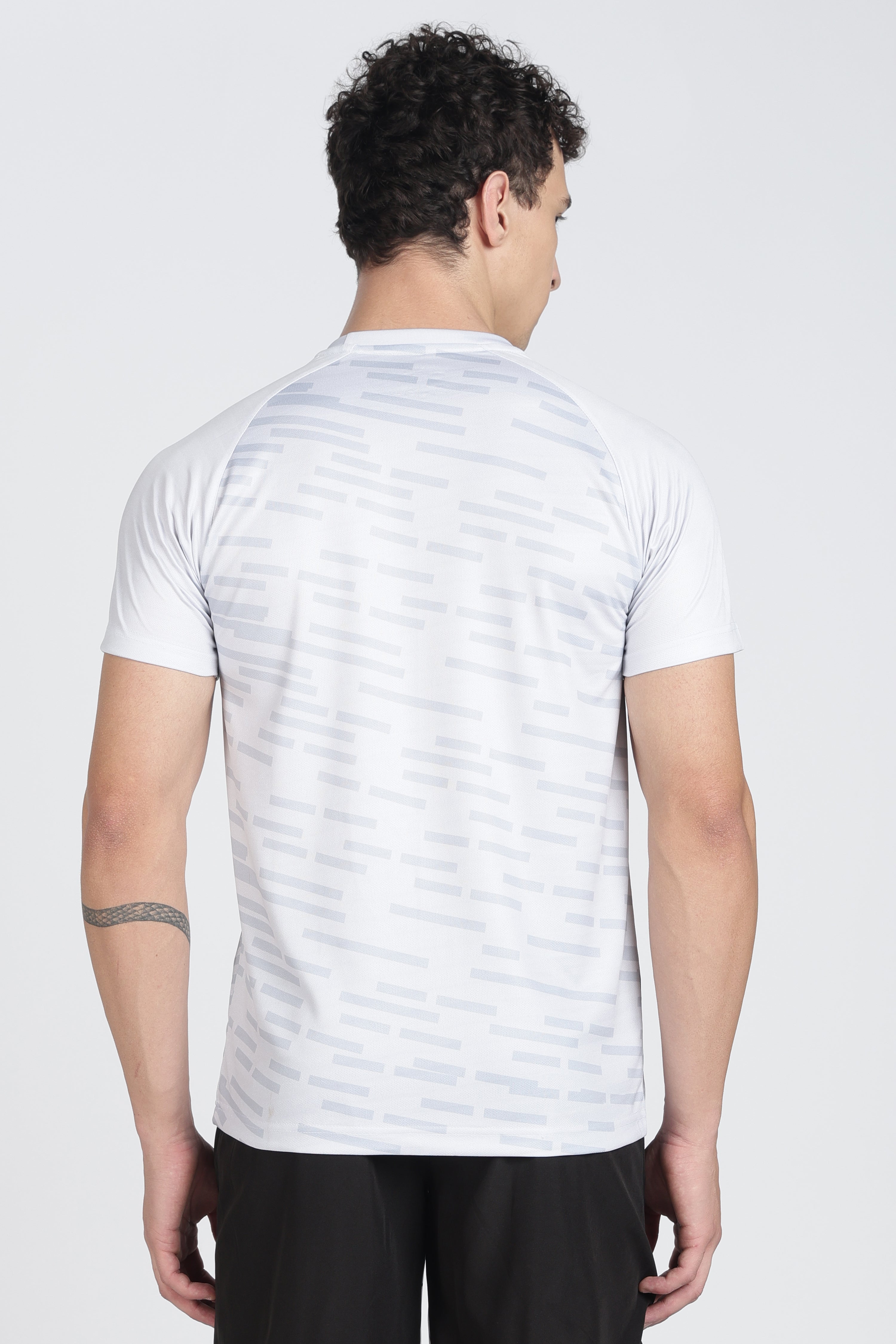 XTEX Silver-Shimmer Performance Jersey – Sporty Athletic Tee