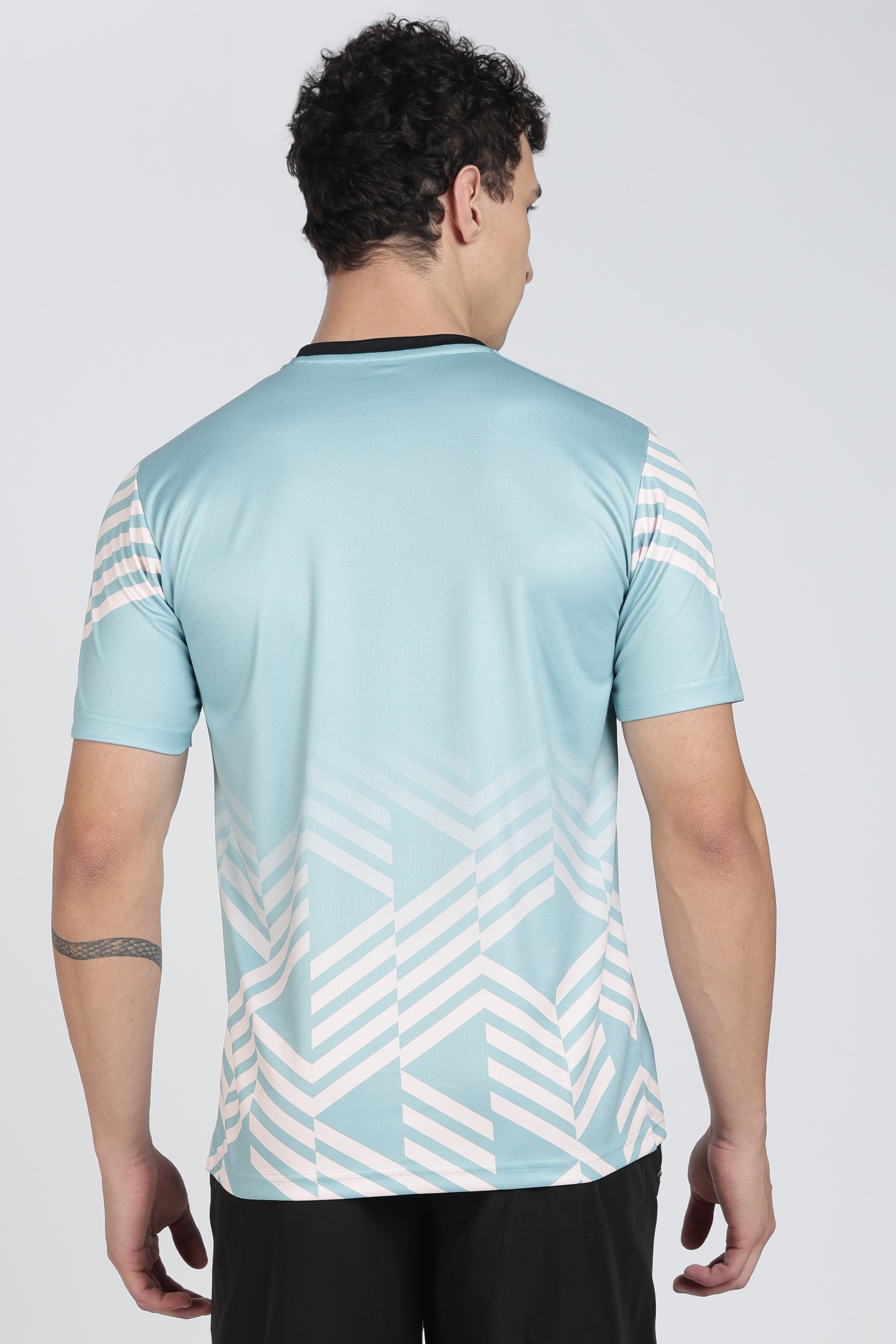 Light Blue Geometric Chevron Performance Tee – Modern Workout T-Shirt